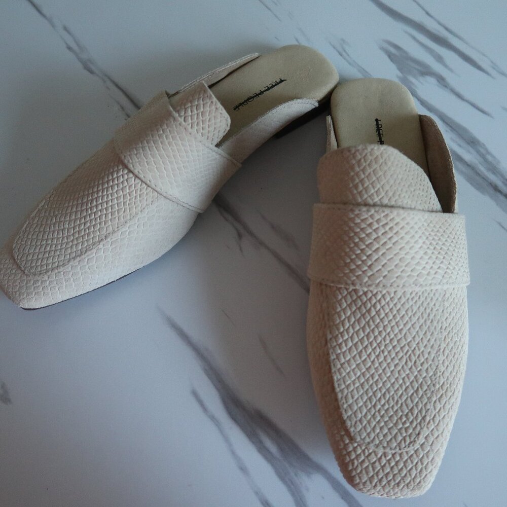 Free People At Ease Loafers Flats Size 8.5 Genuine Leather Beige Tan